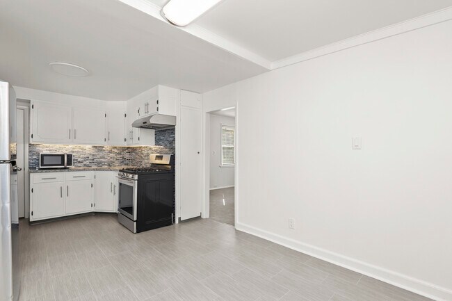 Building Photo - 12 Tremont St