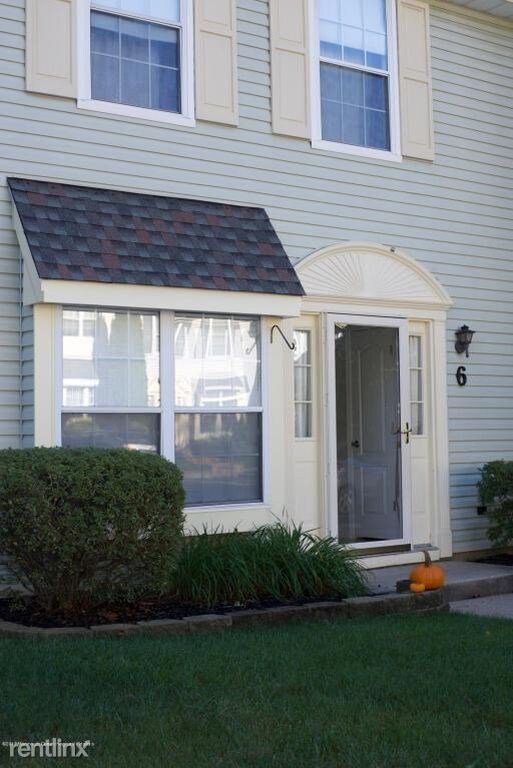 Foto principal - 56 Kensington Ct