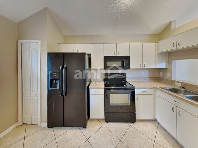 Building Photo - 9029 Egret Cove Cir