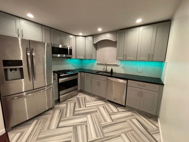 Foto del edificio - 2314 Strahle St