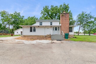 Building Photo - 2576 Plainfield Rd