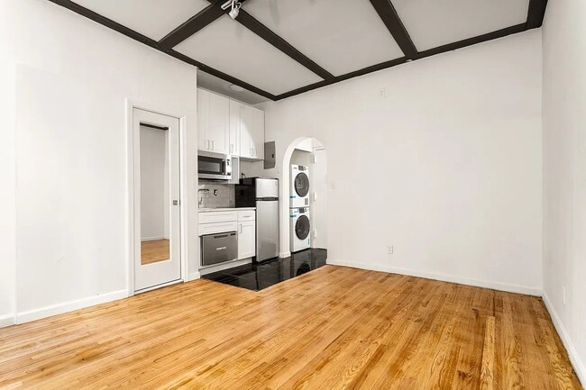 Foto del edificio - 220 Sullivan St