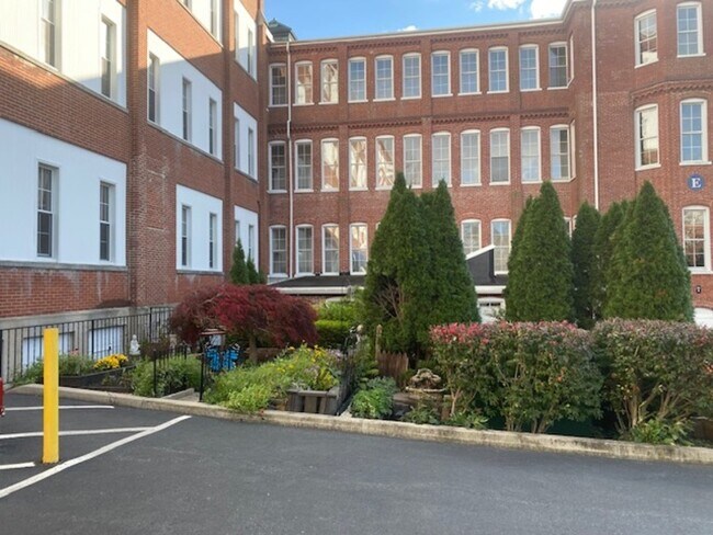 Foto del edificio - 917 Columbia Ave