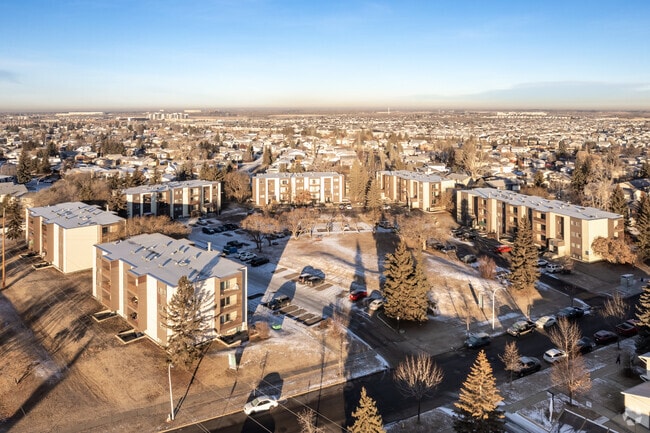 Aerial Photo - Hampton Court