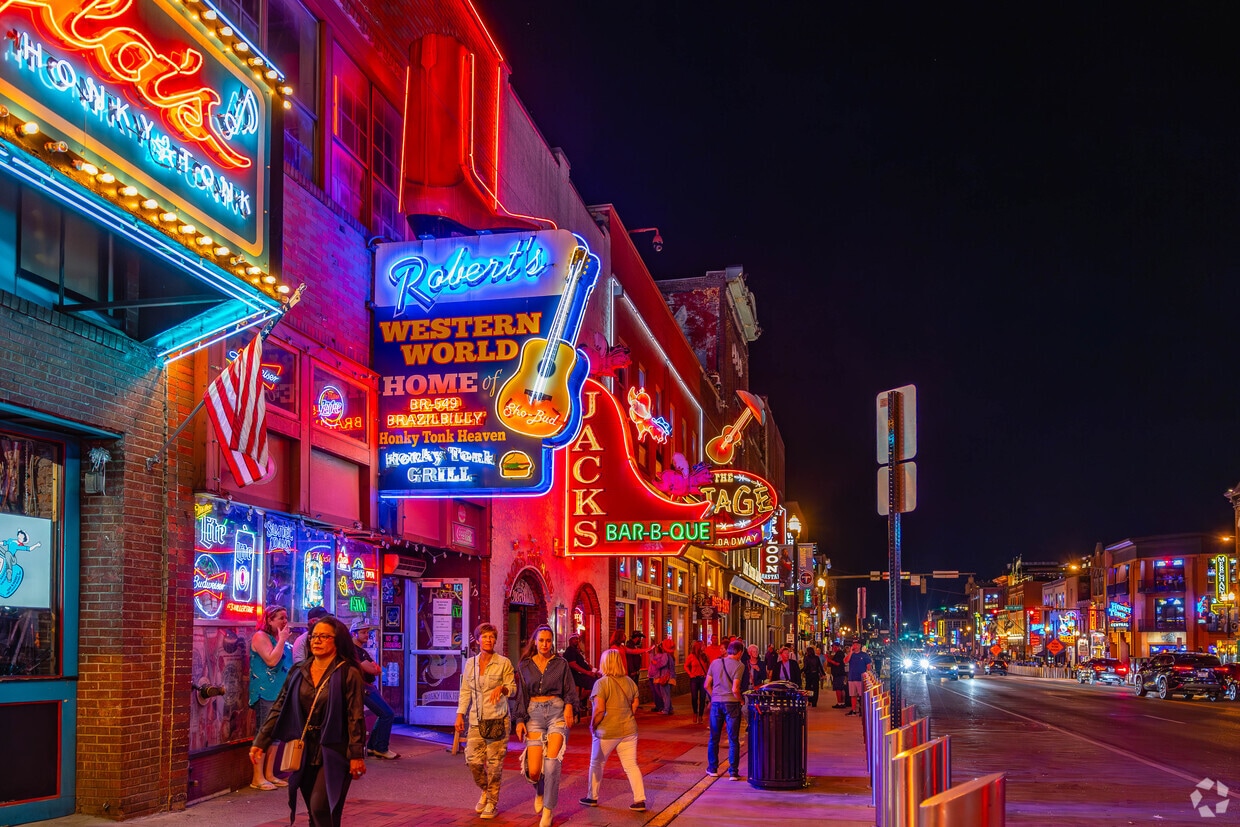 Knoxville vs. Nashville