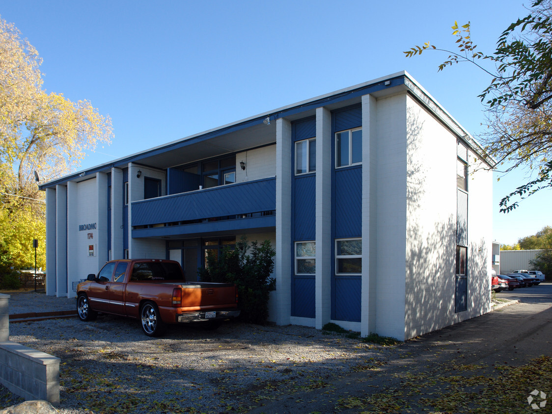 Foto principal - Broadmoor Apartments West