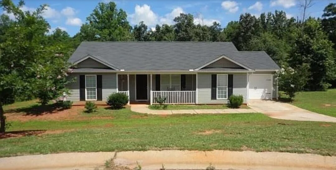 Primary Photo - 216 McKenzie Dr