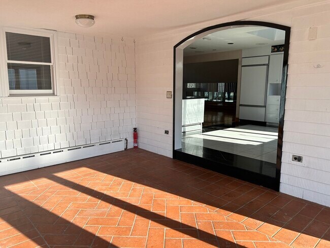 Foto del edificio - 990 Humphrey St