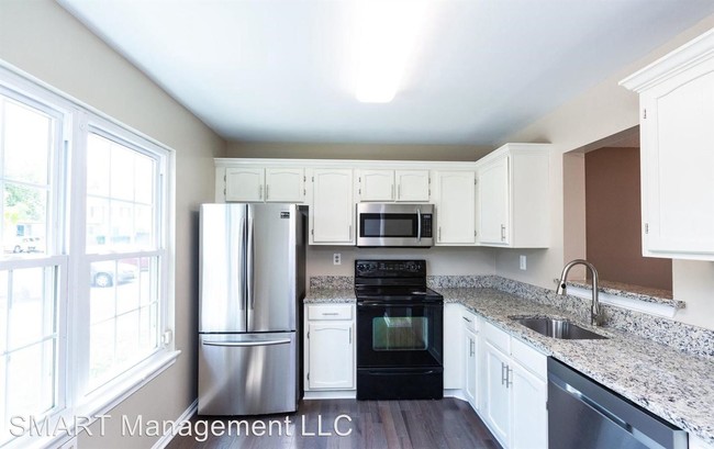 Building Photo - 4 br, 2 bath House - 833 Saint Michaels Drive