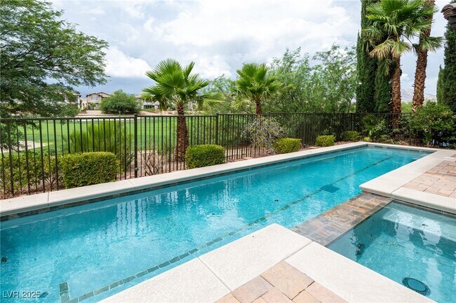 Foto del edificio - 2057 Orchard Mist St