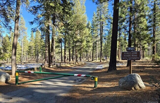 Foto del edificio - Available now