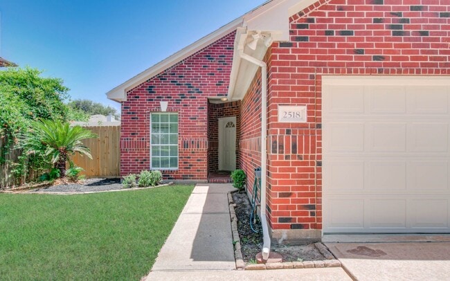 Building Photo - 2518 Trotter Dr