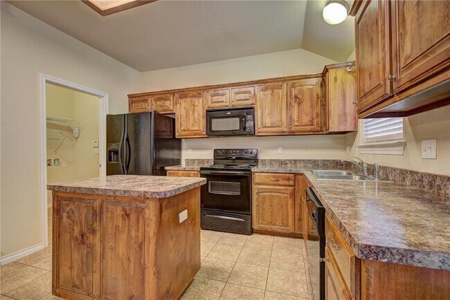 Foto del edificio - 2429 NW 158th St