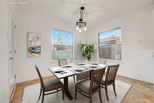 Foto del edificio - 1705 Darjeeling Dr