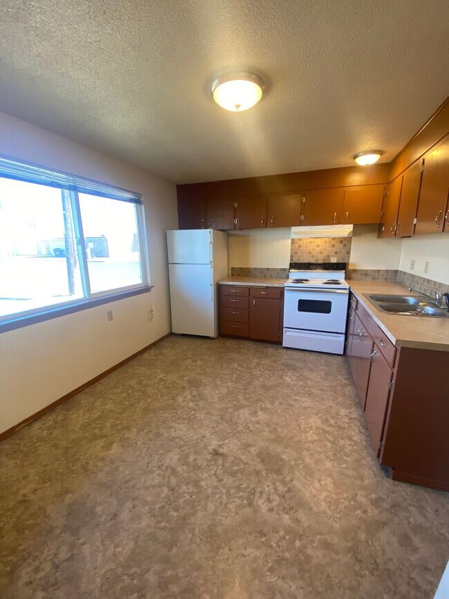 Building Photo - g1502