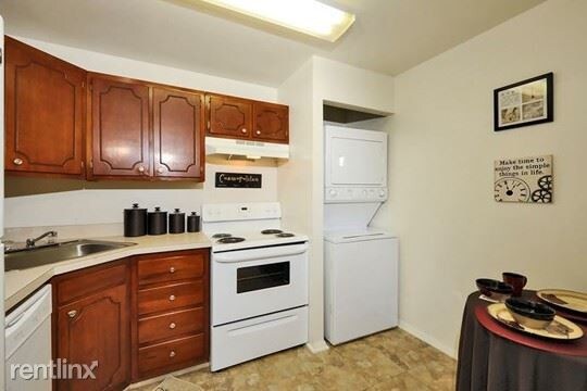 Foto del edificio - 34 Dowling Cir