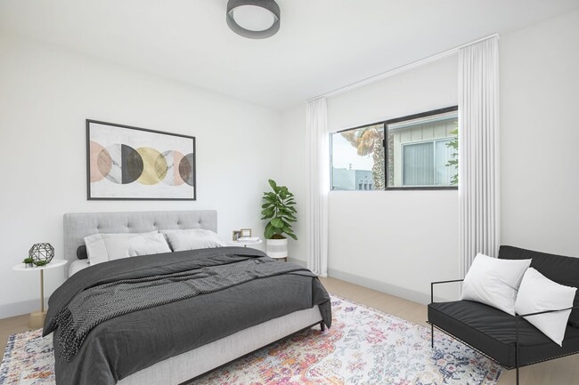 Building Photo - 1552 Hi Point St