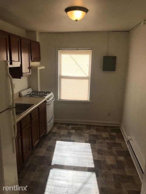 Building Photo - 1 br, 1 bath Apartment - 1501 Spruce St Apt 4