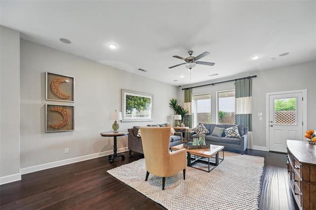 Foto del edificio - 1605 Cedar Crest Dr
