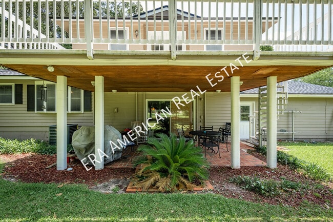 Foto del edificio - 631 Country Club Ave NE