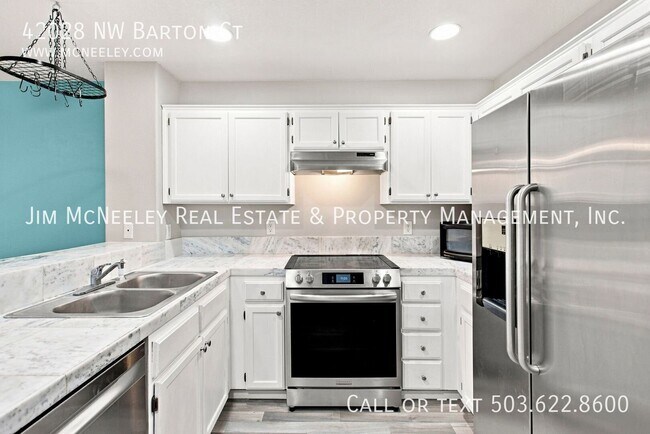 Foto del edificio - 42028 NW Barton Ct