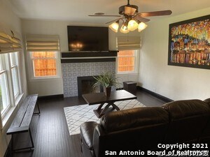 Foto del edificio - 2102 W Mistletoe Ave