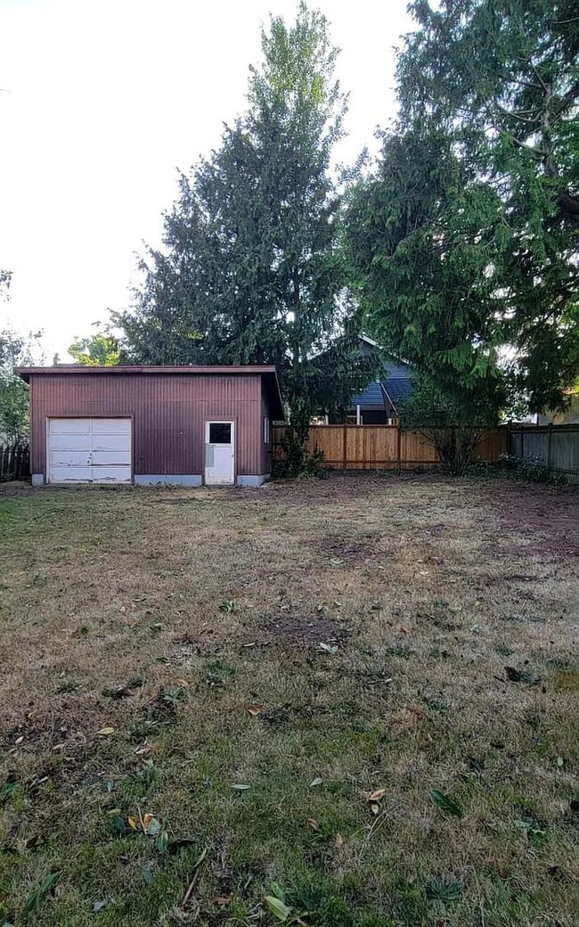 Building Photo - Updated 3-Bedroom Home with Spacious Yard in Broadview/Bitter Lake
