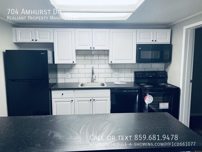 Foto del edificio - 704 Amhurst Dr
