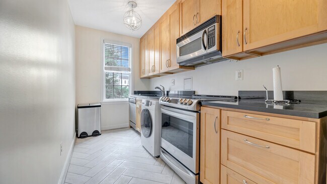 Foto del edificio - 504 Bashford Ln