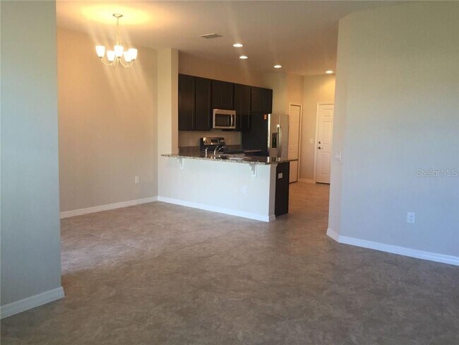 Foto del edificio - 2495 Seven Oaks Dr