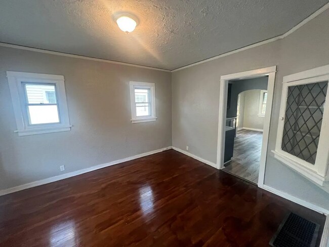 Building Photo - 1045 Philadelphia Dr