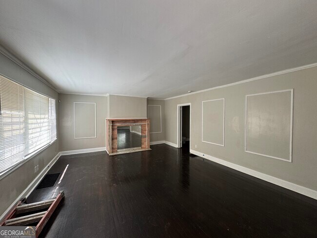 Building Photo - 1580 Childress Dr SW