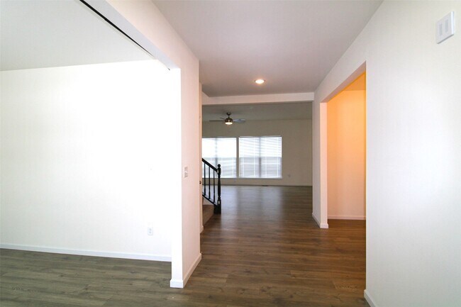 Foto del edificio - 130 Prairie Wind Dr