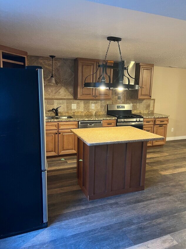 934 N 1445 W, Clinton, UT 84015 House Rental in Clinton, UT