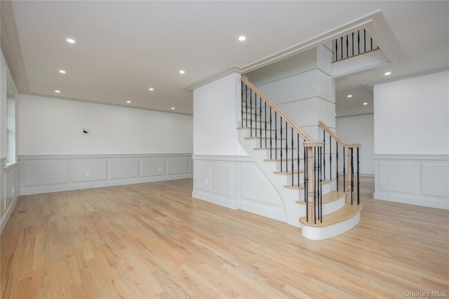 Building Photo - 1 Victoria Ln