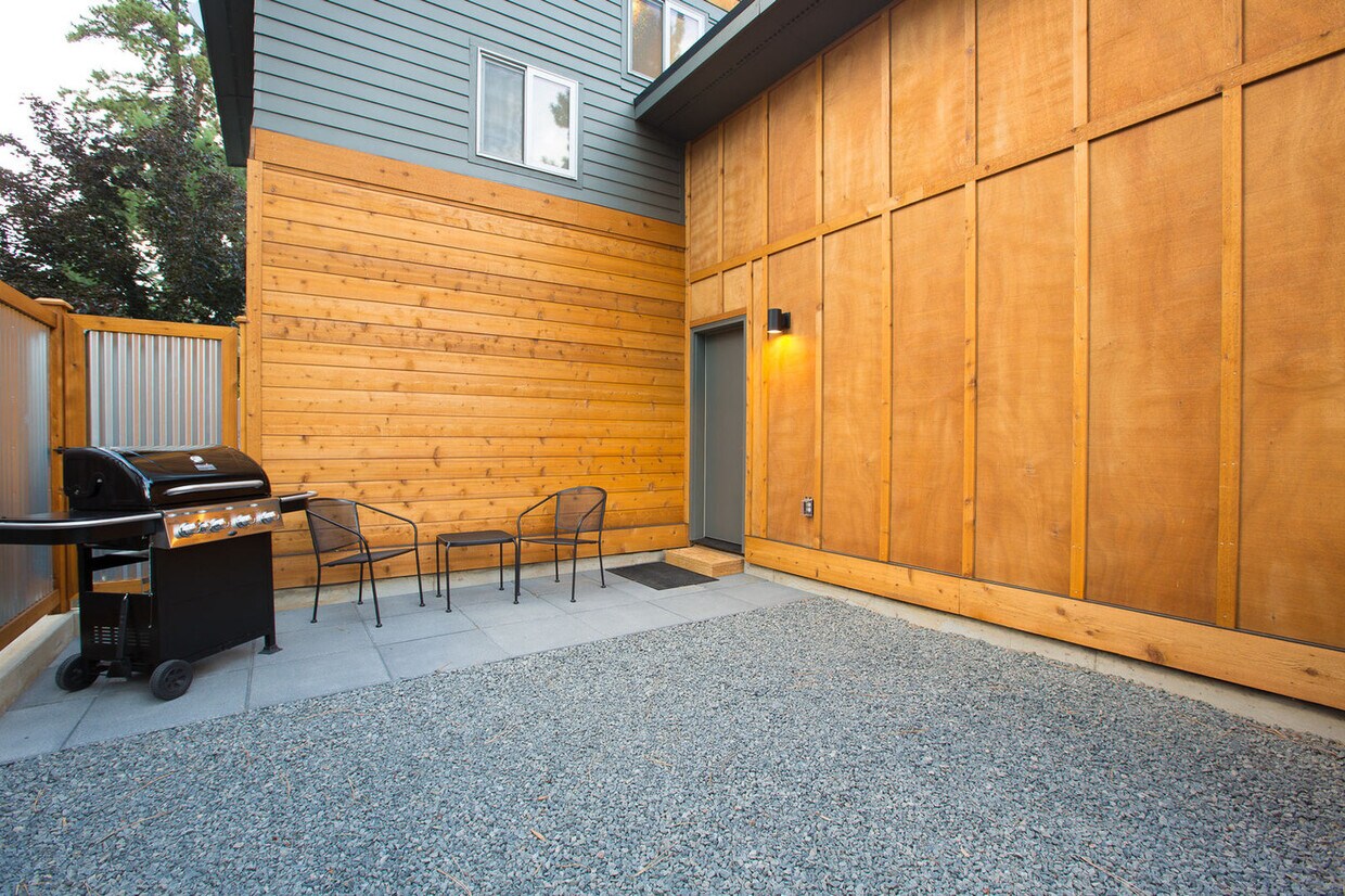 Foto del edificio - 1405 NW Newport Ave