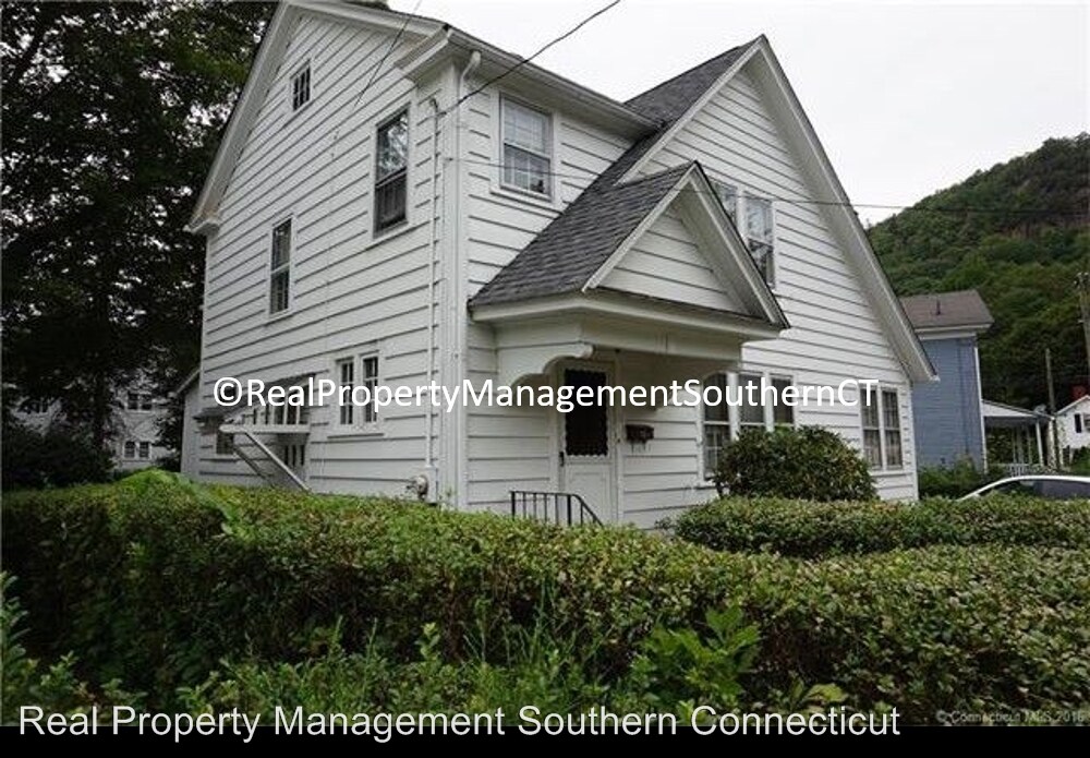 112 Emerson St, New Haven, CT 06515 House Rental in New Haven, CT