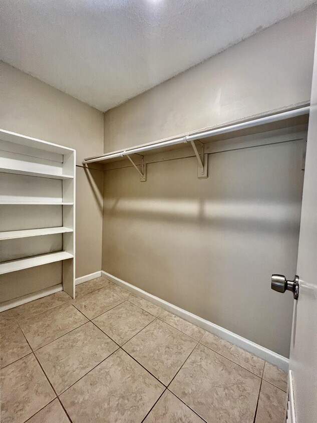 Foto principal - 555 Flemming Way