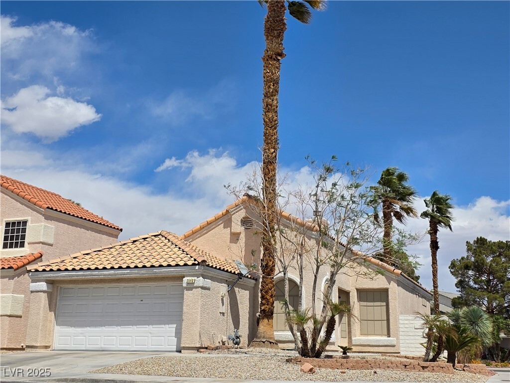 Primary Photo - 2540 Silver Shadow Dr