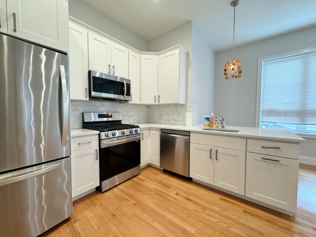 Foto del edificio - 353 Dorchester St