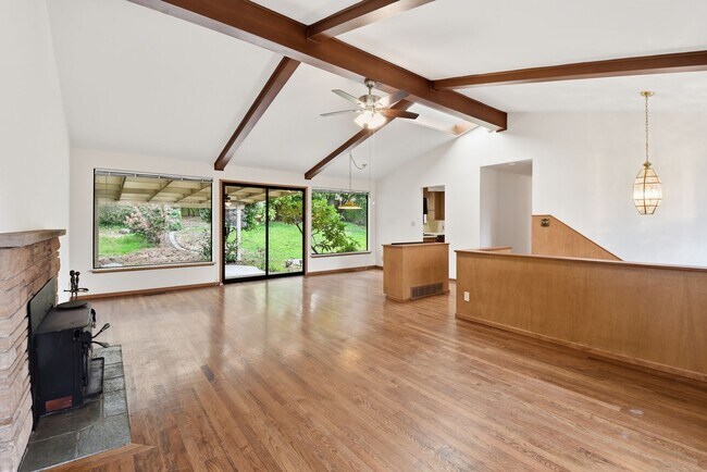 Foto del edificio - 3bd/2ba Bellevue Home