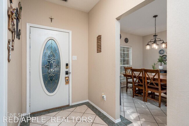 Foto del edificio - 4 br, 2.5 bath House - 4926 Terri Ann Cir
