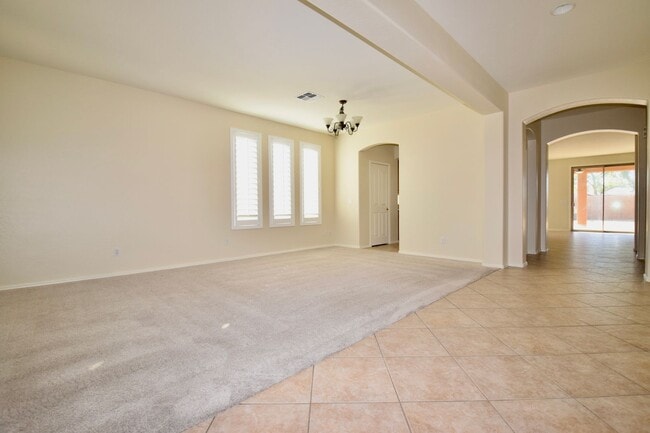 Building Photo - Beautiful Seville Area 4 bedroom Home!