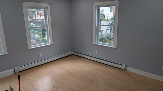 Building Photo - 80 Linfield St