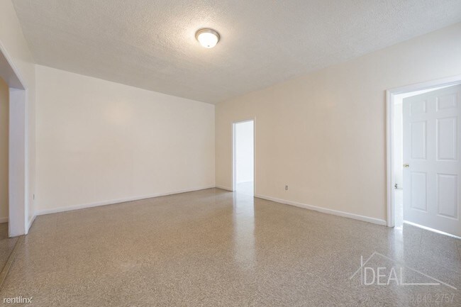 Foto del edificio - 2 br, 1 bath Apartment - 233 S 3rd St