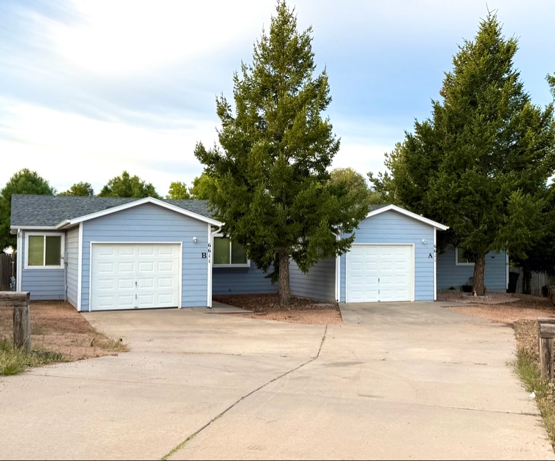 Primary Photo - 6611 Pahokee Ct