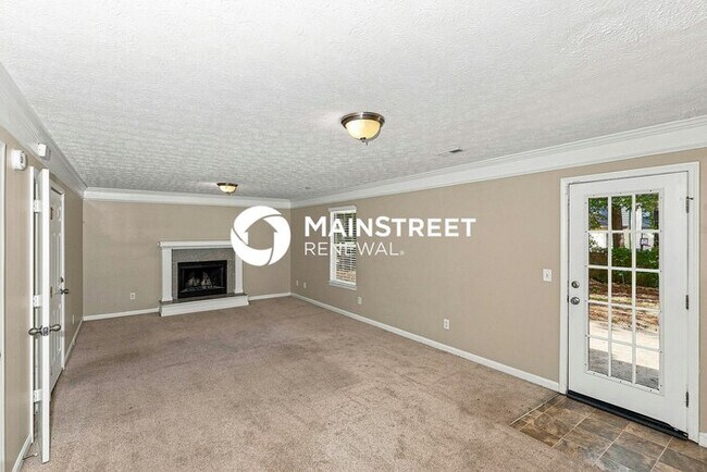 Foto del edificio - 3 Bedroom Pet-Friendly Home in Hampton, GA with Main Street Renewal