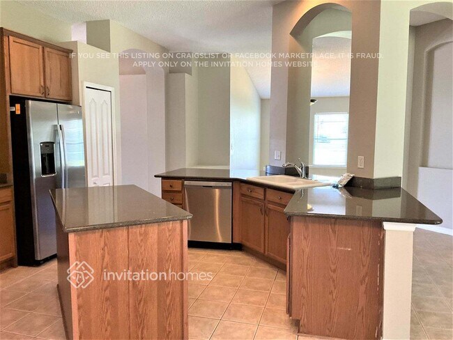 Building Photo - 3749 Briar Ln