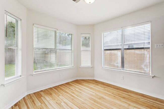 Foto del edificio - Single Family Home