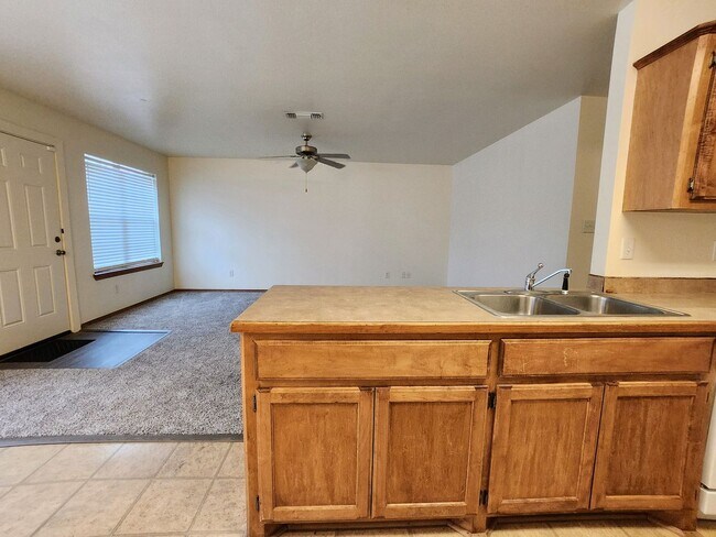 Building Photo - Magnolia Duplex